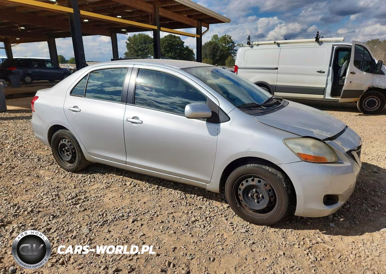 2010 Toyota Yaris Base VIN:JTDBT4K3XA1364971 - 4