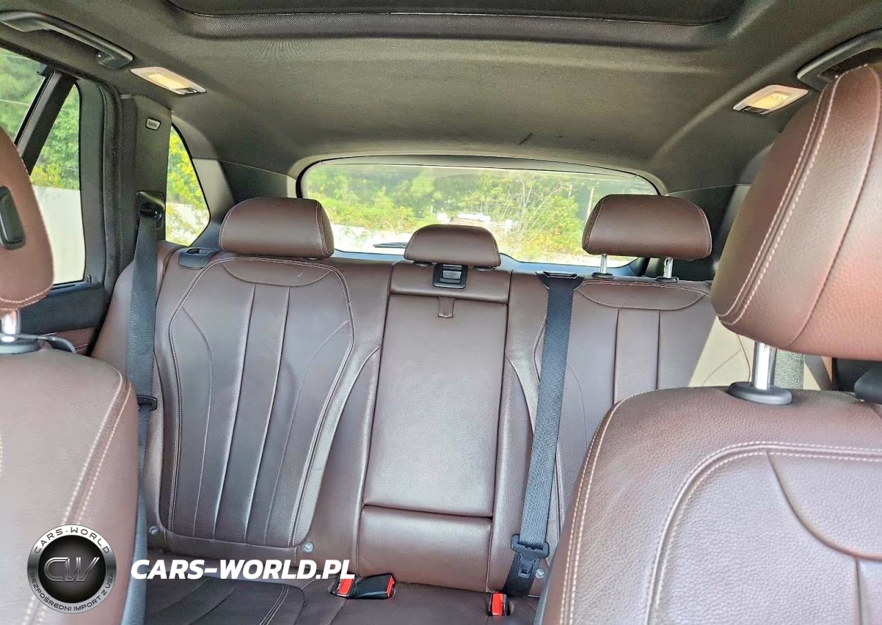 2017 BMW X5 xDrive35I VIN:5UXKR0C37H0V71600 - 10