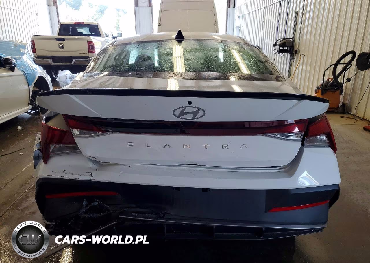 2026 Hyundai Elantra Sel Sport VIN:KMHLM4DG1TU239694 - 6