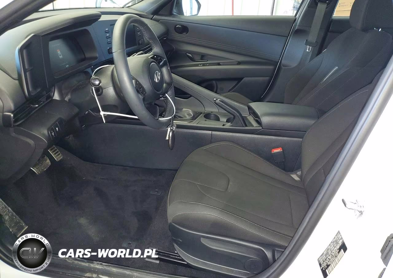 2026 Hyundai Elantra Sel Sport VIN:KMHLM4DG1TU239694 - 7