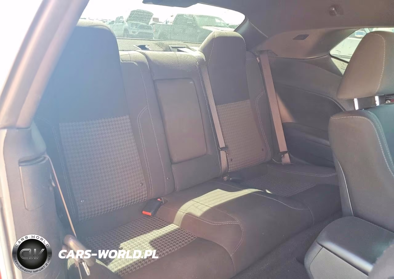 2019 Dodge Challenger VIN:2C3CDZGG5KH759920 - 10