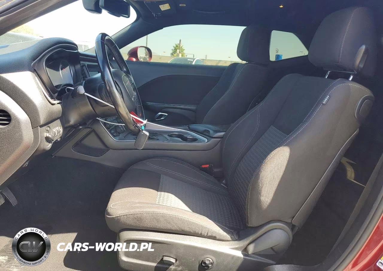2019 Dodge Challenger VIN:2C3CDZGG5KH759920 - 7