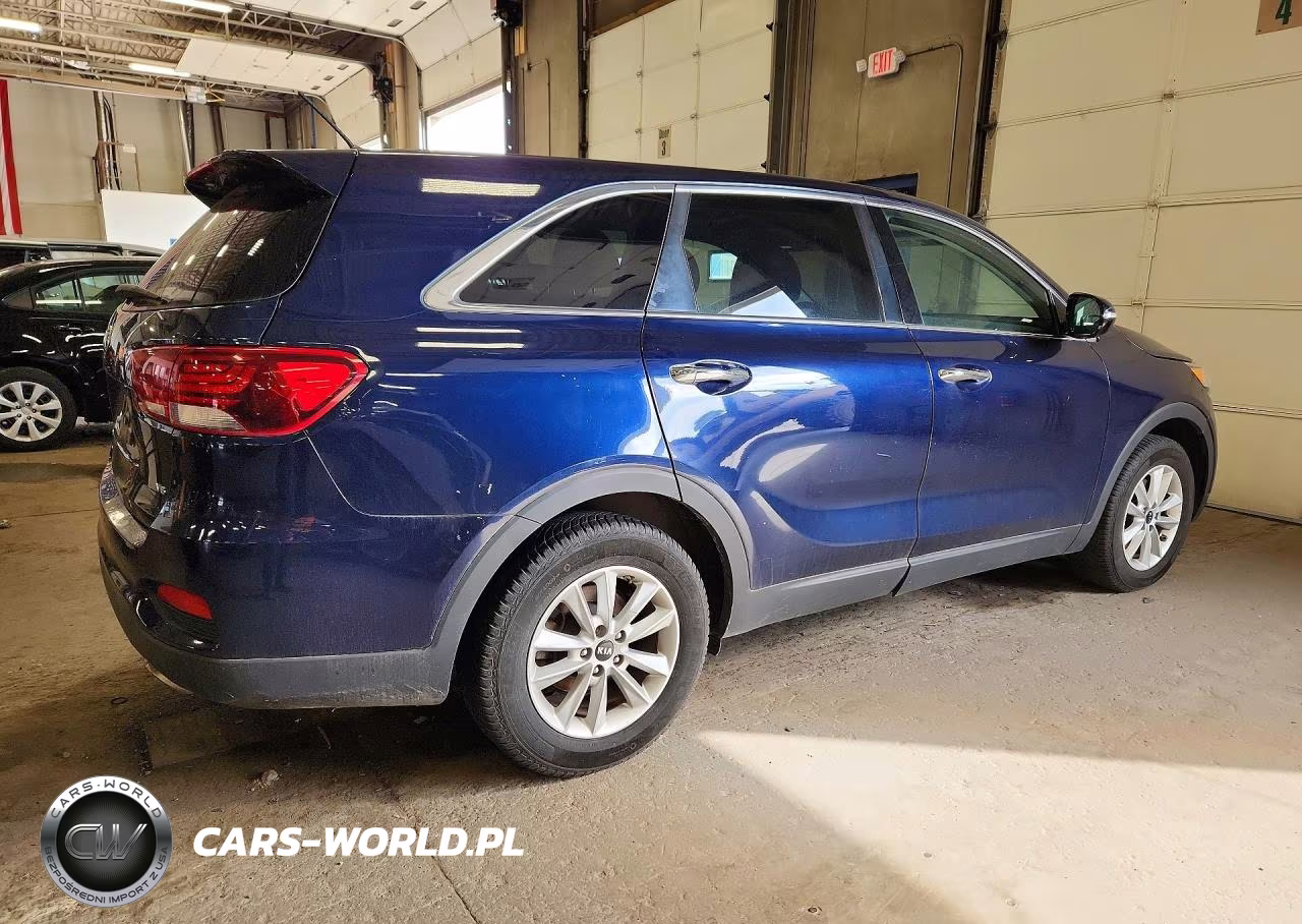 2020 Kia Sorento S VIN:5XYPG4A58LG616247 - 3