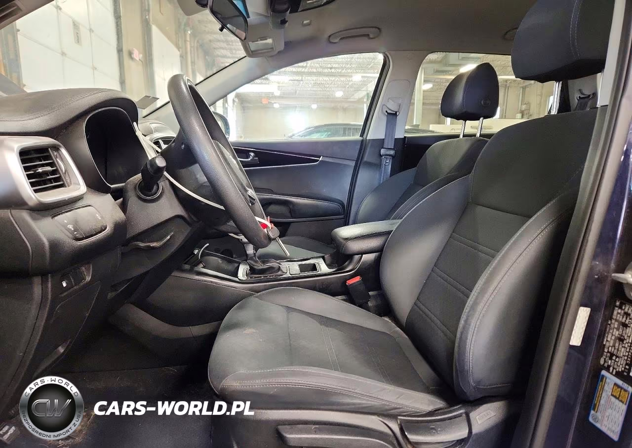 2020 Kia Sorento S VIN:5XYPG4A58LG616247 - 7