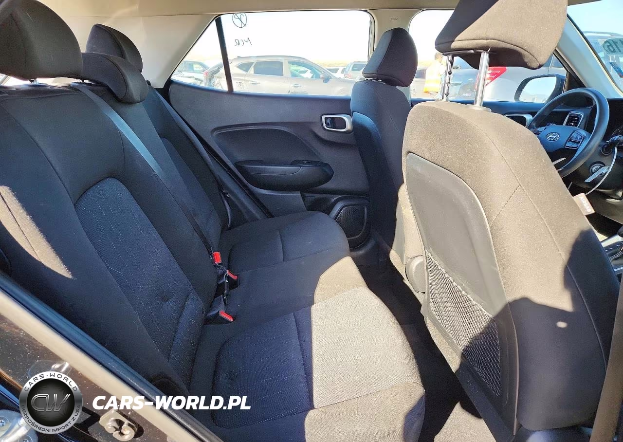 2020 Hyundai Venue Se VIN:KMHRB8A33LU026271 - 10