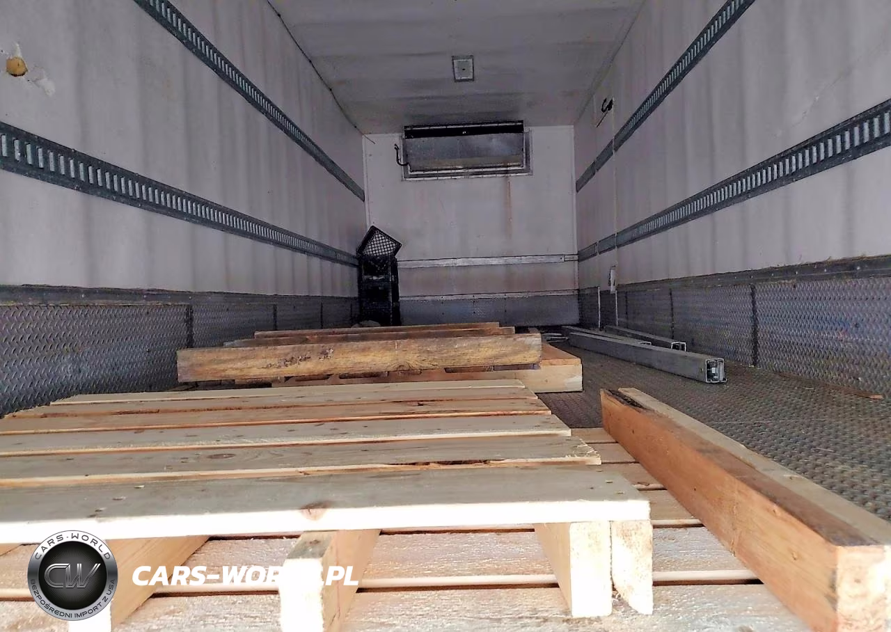 2016 Freightliner Business Class M2 Refrigerated Box Truck VIN:1FVHCYCY3GHHJ3584 - 10