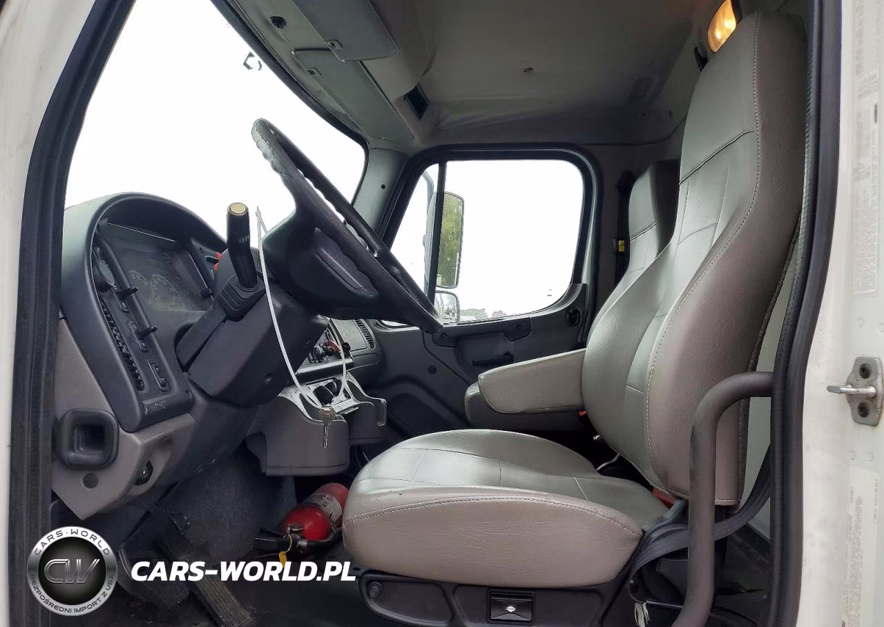 2016 Freightliner Business Class M2 Refrigerated Box Truck VIN:1FVHCYCY3GHHJ3584 - 7