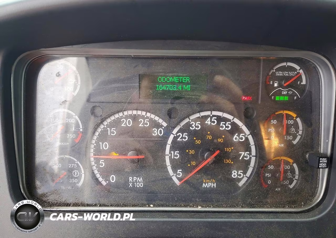 2016 Freightliner Business Class M2 Refrigerated Box Truck VIN:1FVHCYCY3GHHJ3584 - 9