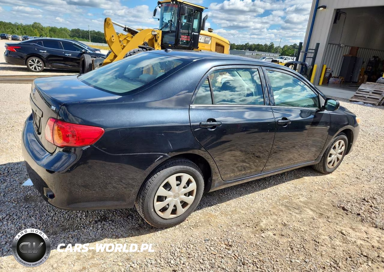 2010 Toyota Corolla Le VIN:JTDBU4EE8AJ072018 - 3