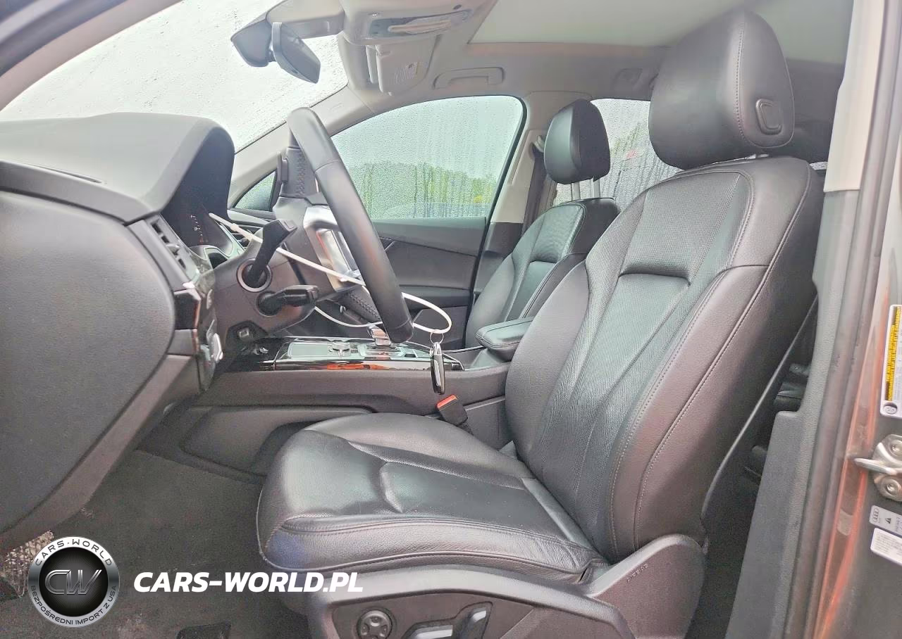 2019 Audi Q7 Premium Plus VIN:WA1LAAF75KD036843 - 7