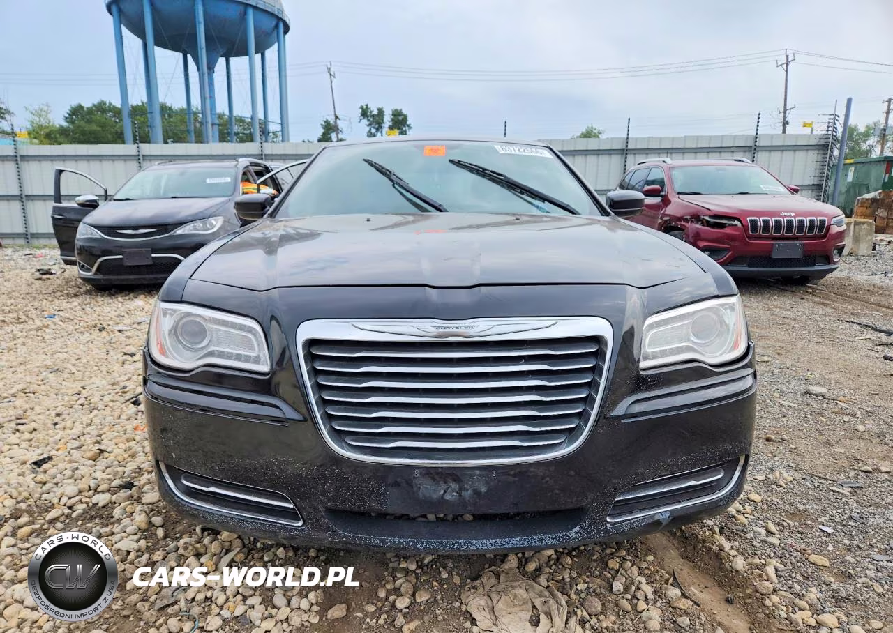 2014 Chrysler 300 VIN:2C3CCAAG4EH217760 - 5