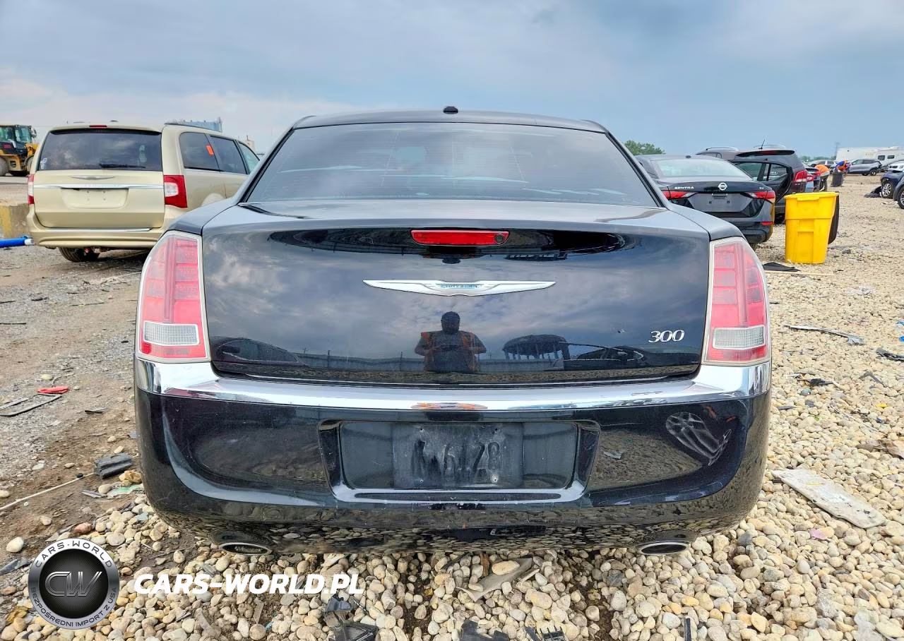 2014 Chrysler 300 VIN:2C3CCAAG4EH217760 - 6