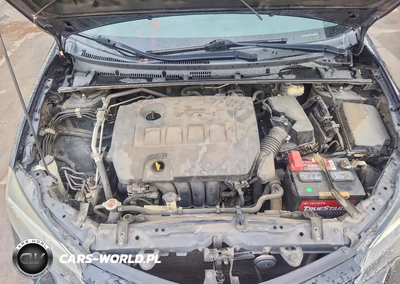 2018 Toyota Corolla Le VIN:5YFBURHEXJP756217 - 11