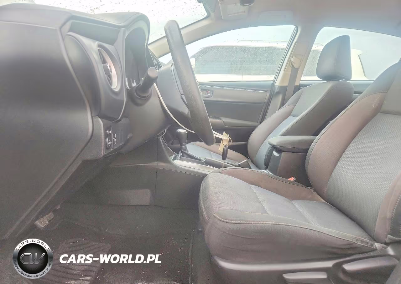 2018 Toyota Corolla Le VIN:5YFBURHEXJP756217 - 7