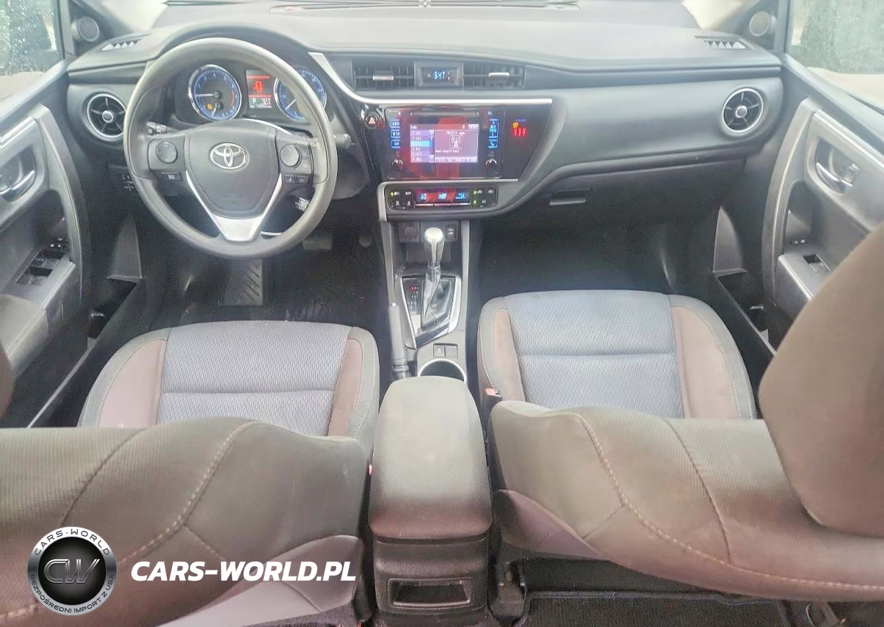2018 Toyota Corolla Le VIN:5YFBURHEXJP756217 - 8