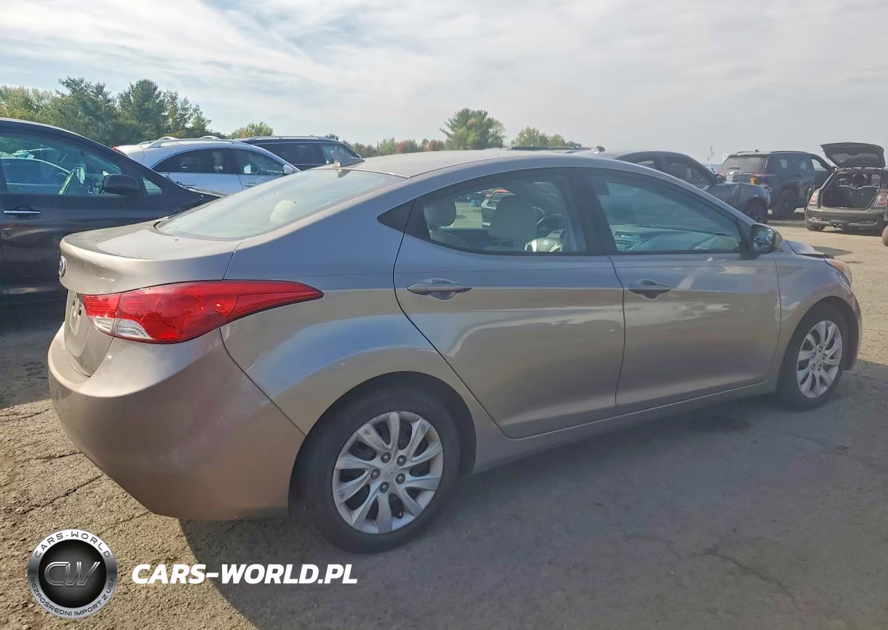 2011 Hyundai Elantra Gls VIN:5NPDH4AE0BH027068 - 3