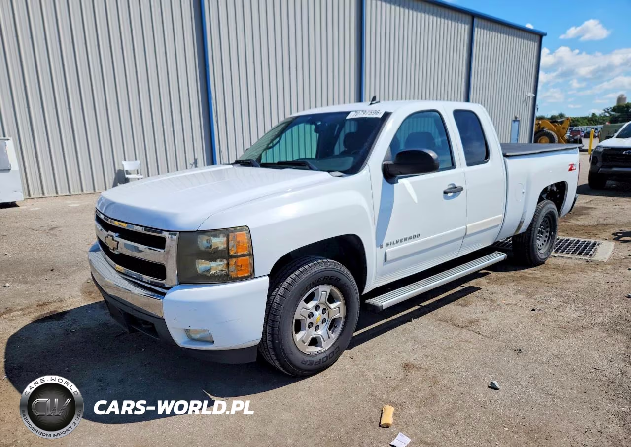 2008 Chevrolet Silverado C1500 VIN:2GCEC19J281290580 - 1