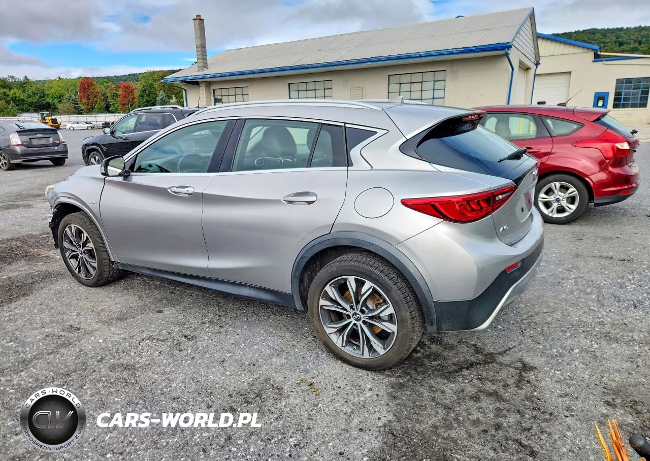2018 Infiniti Qx30 Luxury VIN:SJKCH5CR7JA058015 - 2