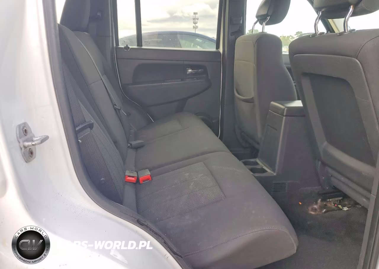 2011 Jeep Liberty Sport VIN:1J4PN2GK5BW579399 - 11