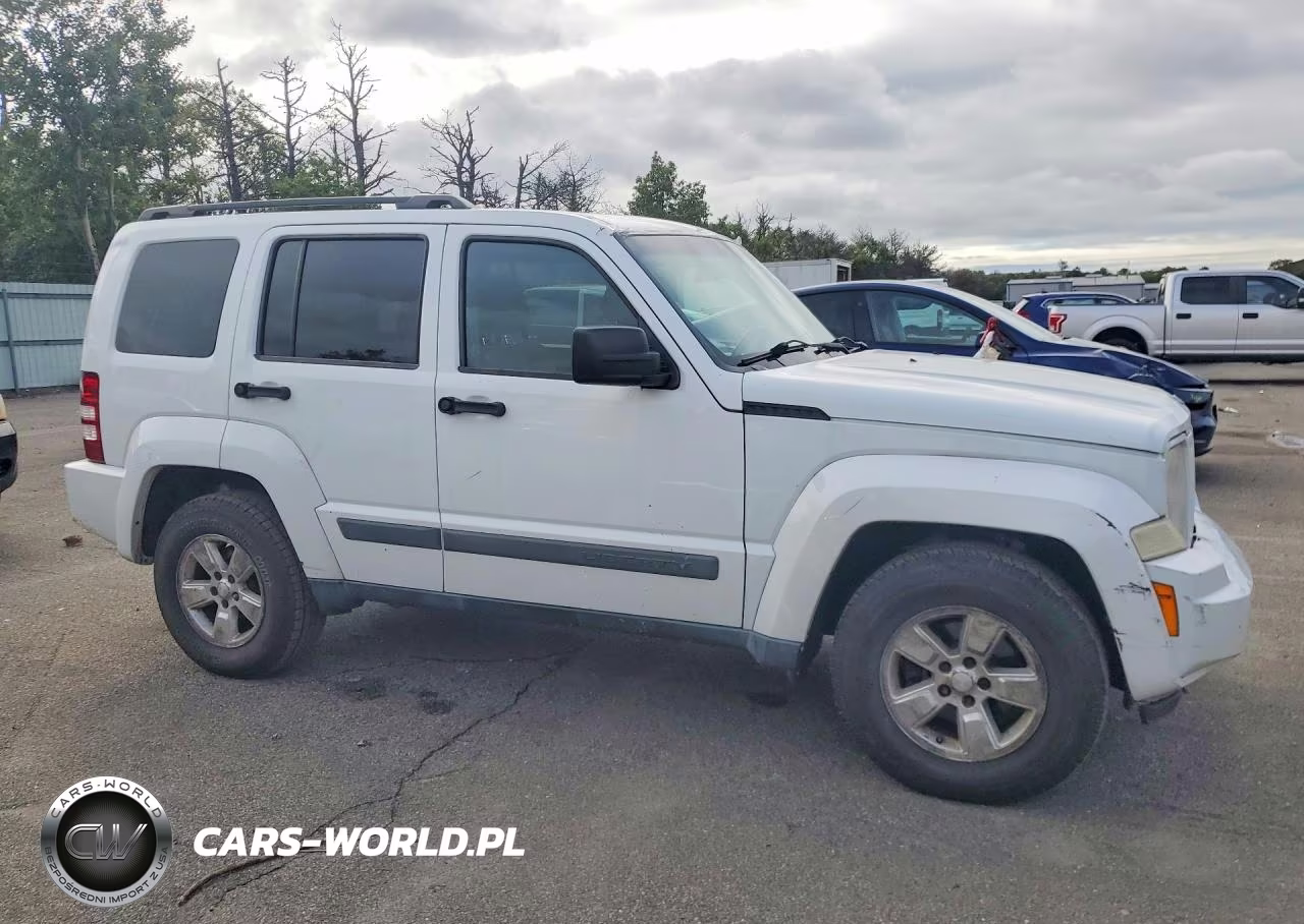 2011 Jeep Liberty Sport VIN:1J4PN2GK5BW579399 - 4