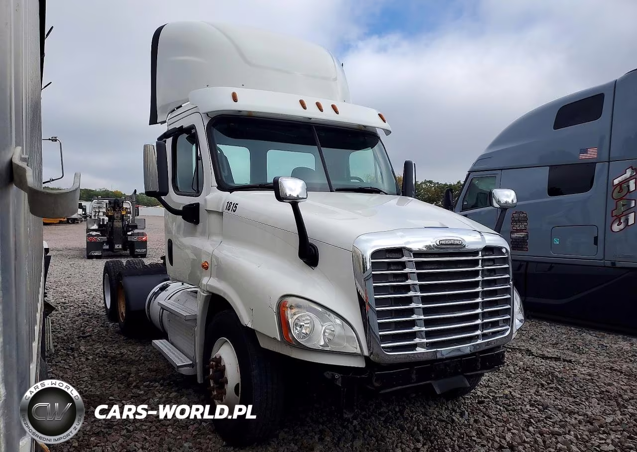 2018 Freightliner Cascadia 1 - Semi Truck VIN:3AKJGEDR1JSJS3129 - 4