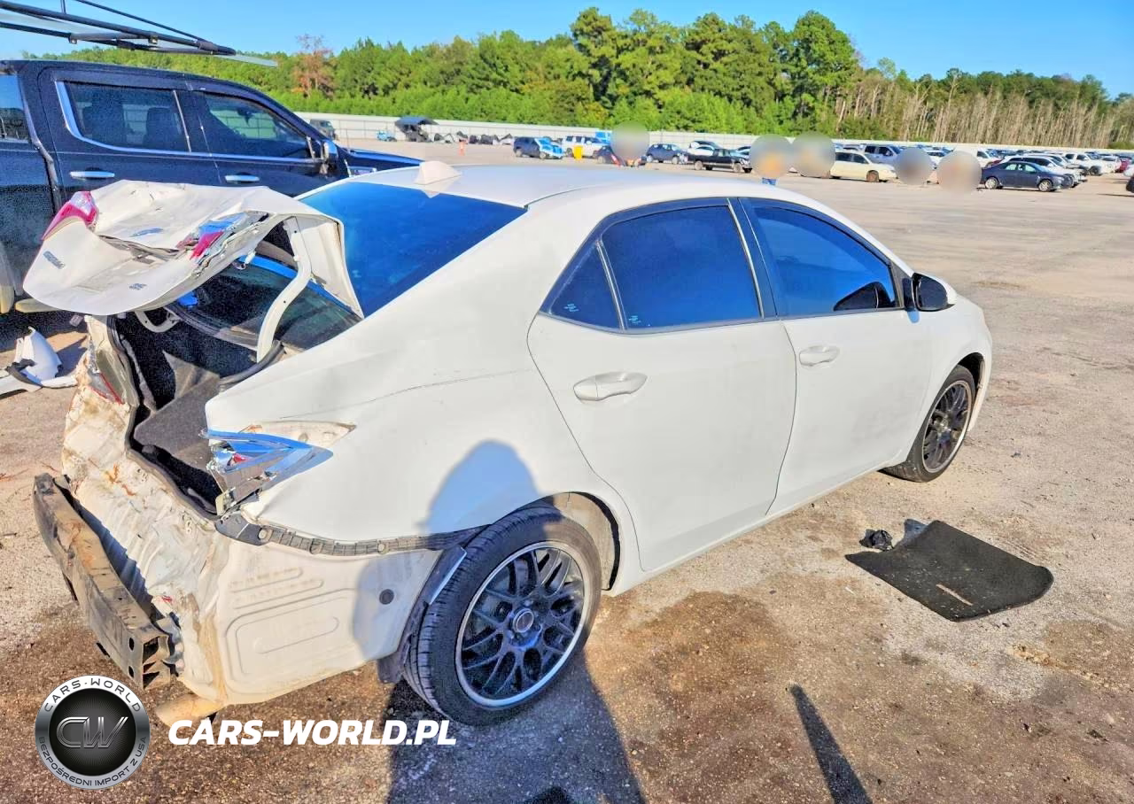 2015 Toyota Corolla Le Plus VIN:2T1BURHE7FC312915 - 3