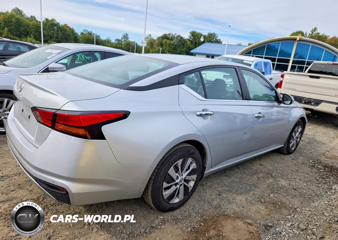 2023 Nissan Altima S VIN:1N4BL4BV4PN420623 - 3