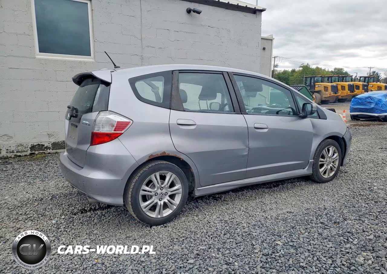 2009 Honda Fit Sport VIN:JHMGE88459S018404 - 3