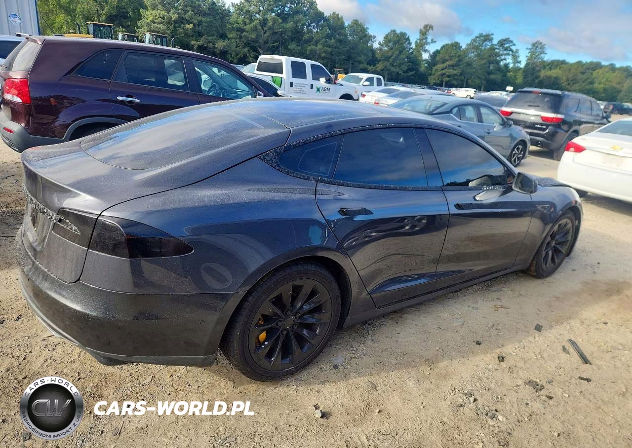 2015 Tesla Model S 85D VIN:5YJSA1H29FF100934 - 3