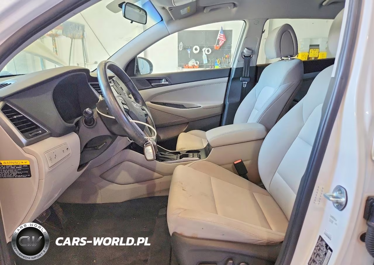 2017 Hyundai Tucson Sport VIN:KM8J3CA25HU400827 - 7