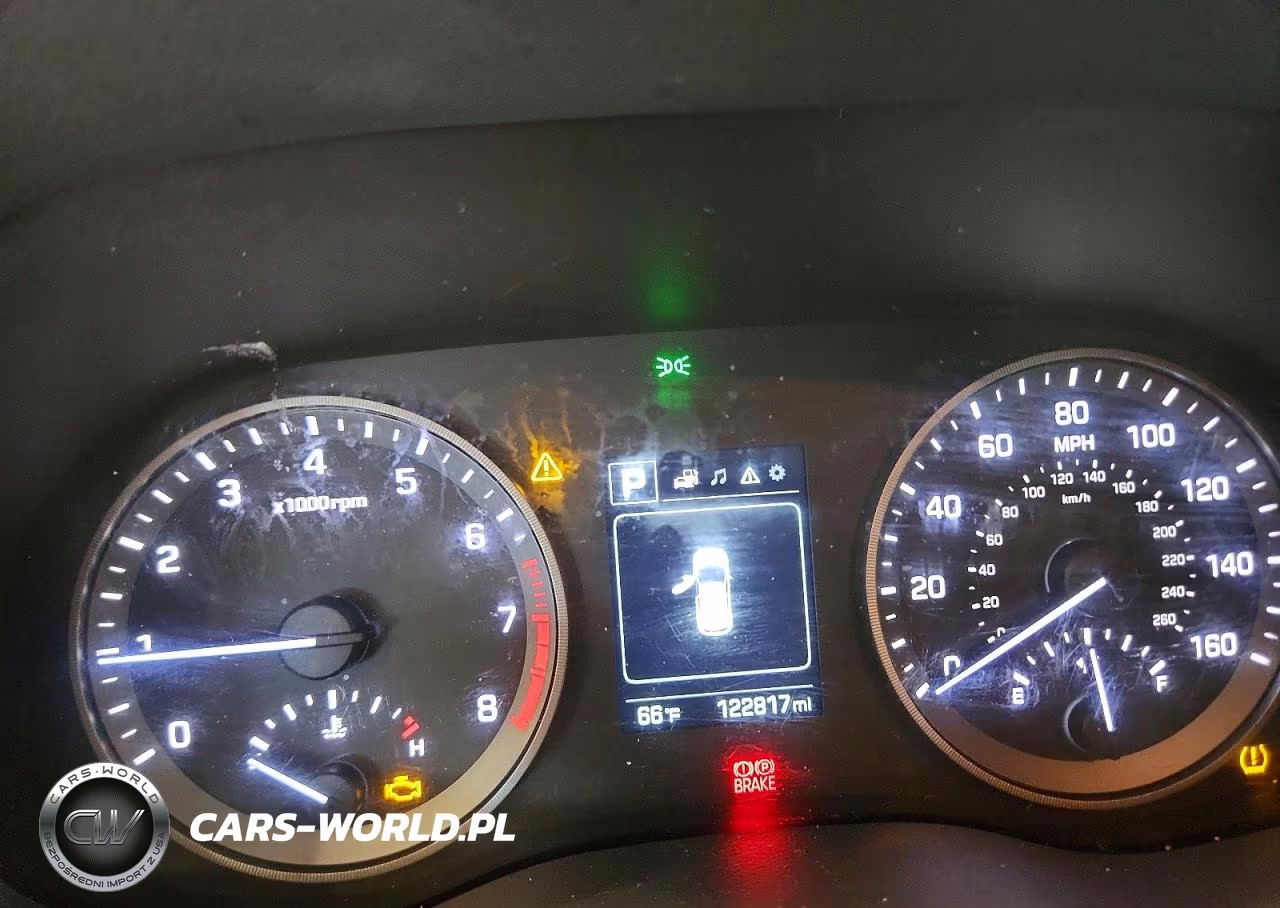2017 Hyundai Tucson Sport VIN:KM8J3CA25HU400827 - 9