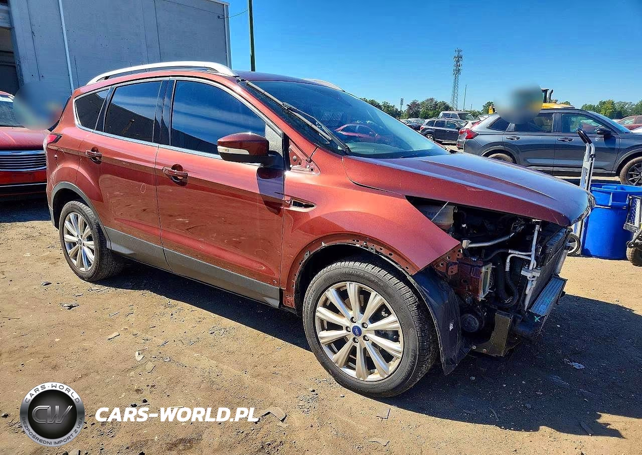 2018 Ford Escape Titanium VIN:1FMCU9J90JUB03217 - 4