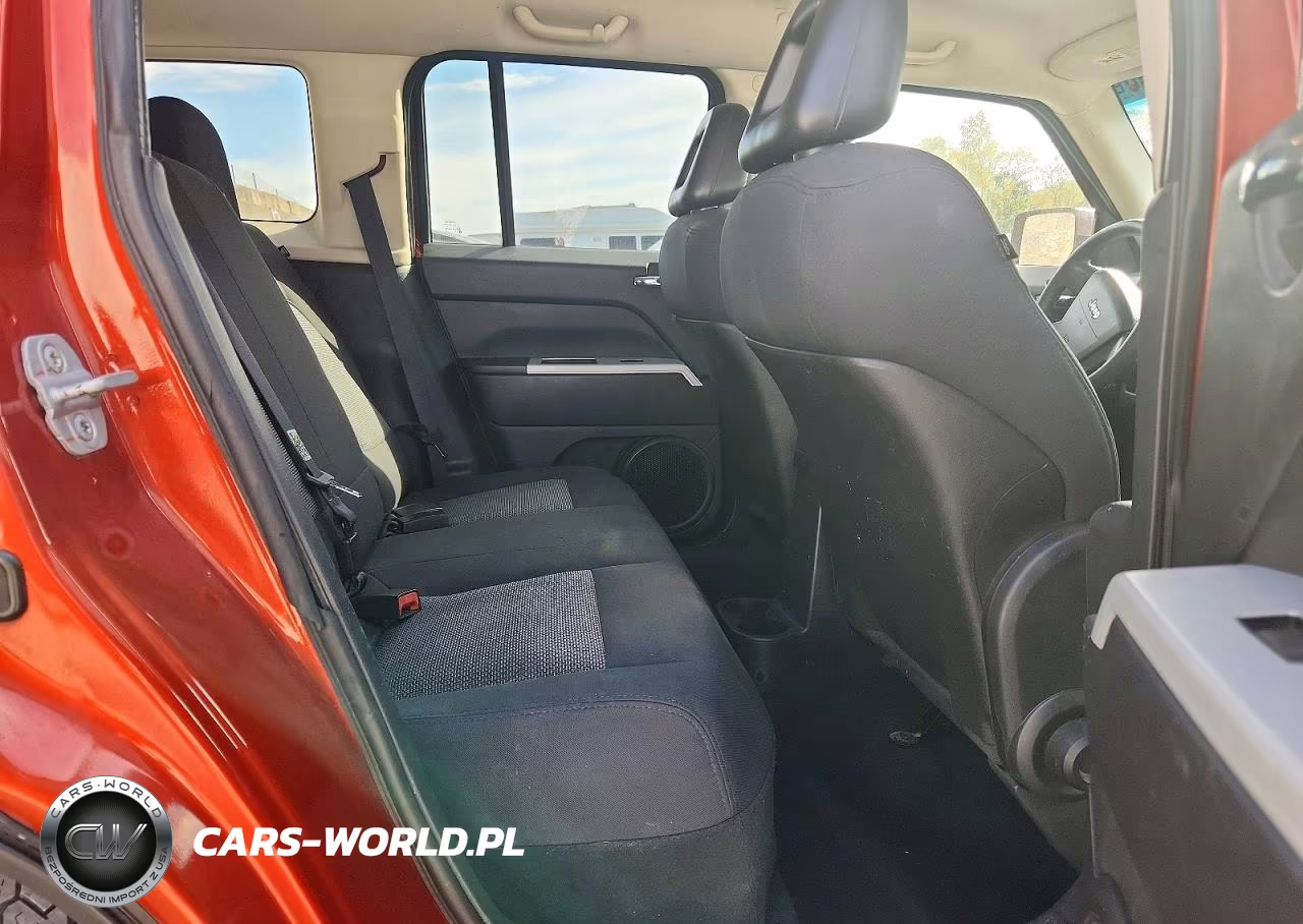 2008 Jeep Patriot Sport VIN:1J8FT28W68D633394 - 11