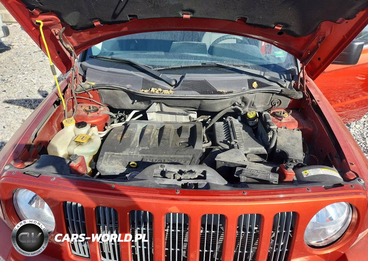 2008 Jeep Patriot Sport VIN:1J8FT28W68D633394 - 12