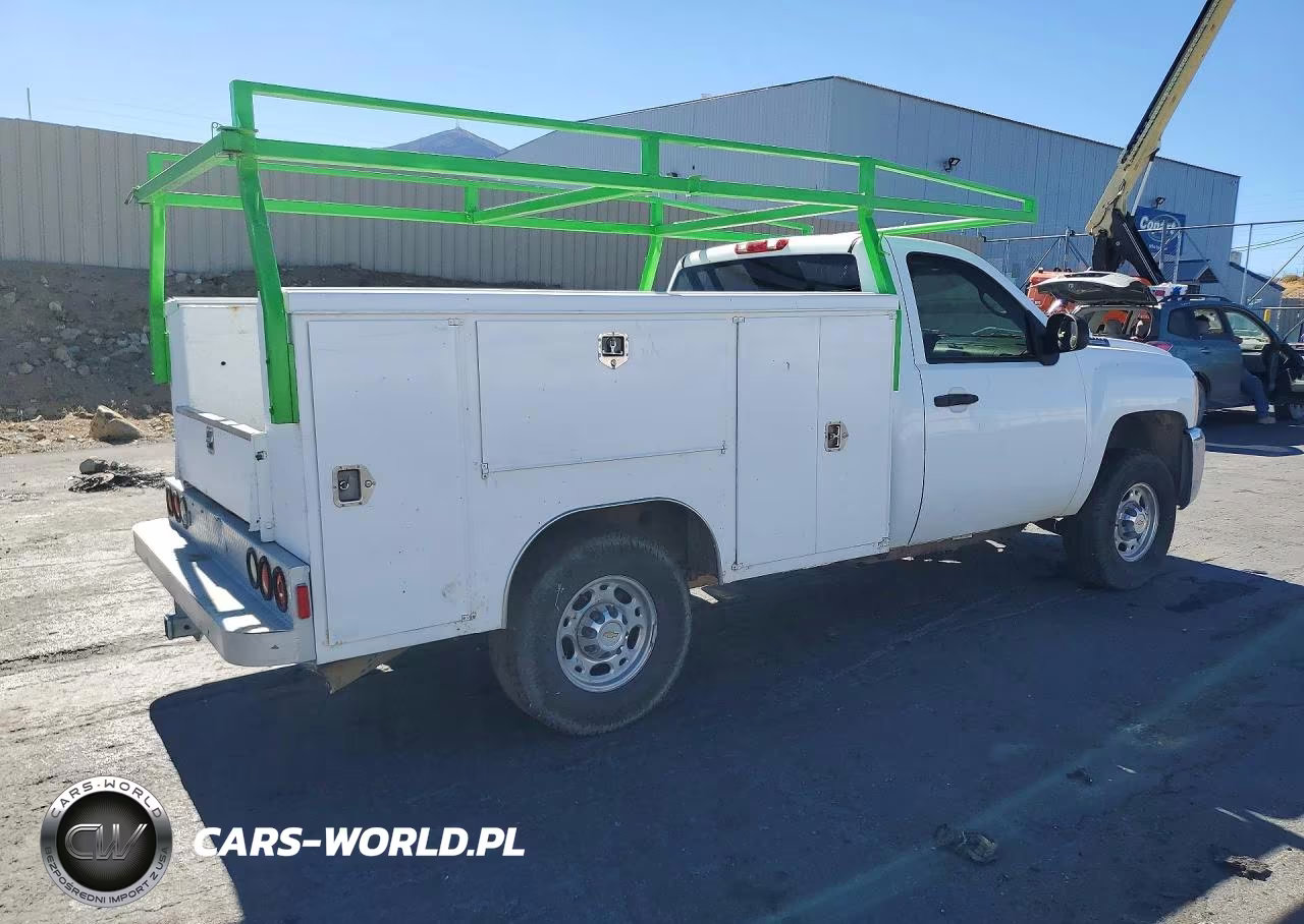 2008 Chevrolet Silverado K2500 Heavy Duty VIN:1GCHK24K48E102260 - 3