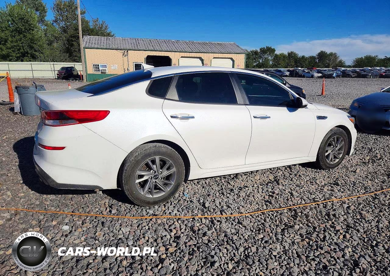 2019 Kia Optima Lx VIN:5XXGT4L35KG368677 - 3