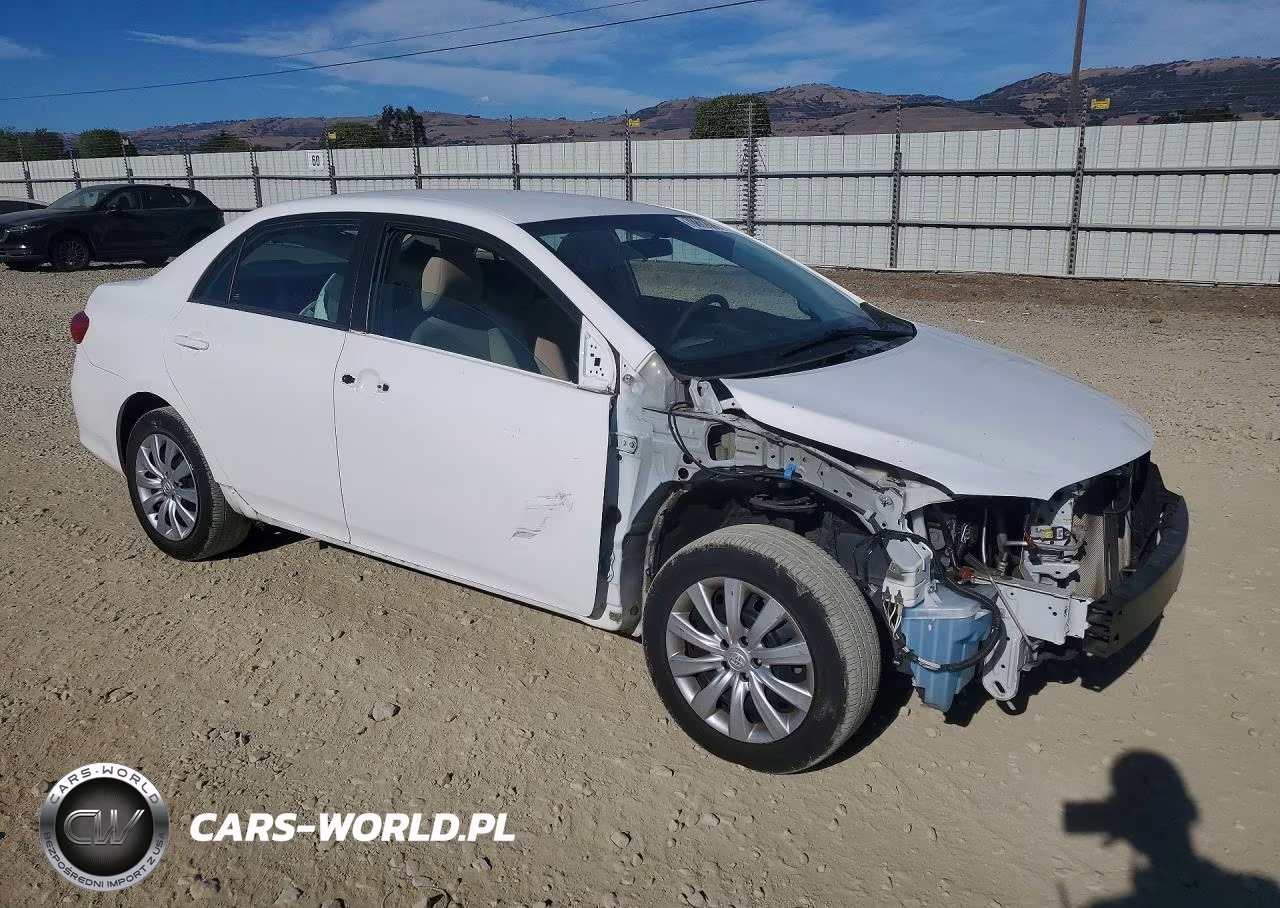 2013 Toyota Corolla Le VIN:2T1BU4EE4DC085056 - 4