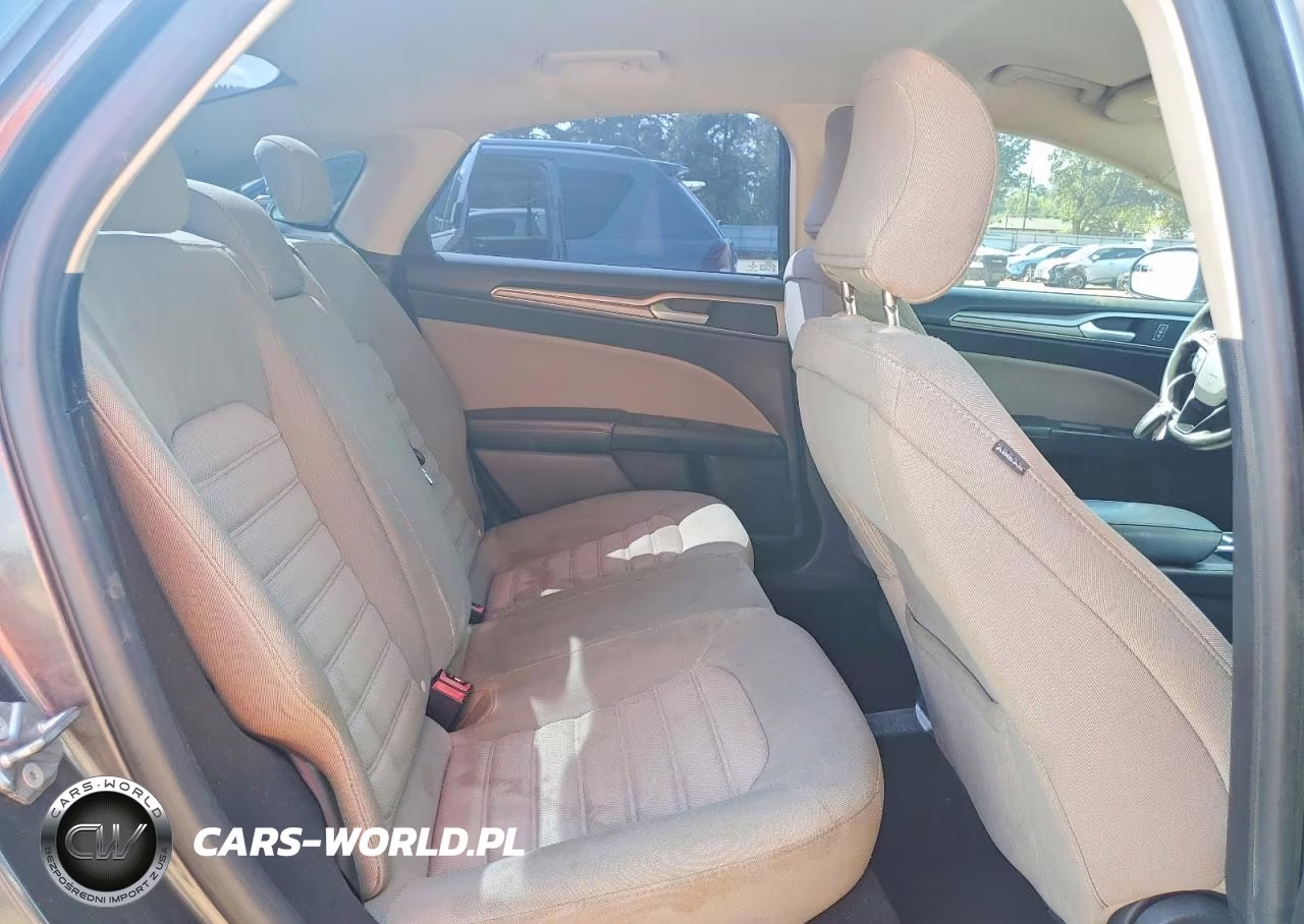 2017 Ford Fusion S VIN:3FA6P0G71HR274186 - 10