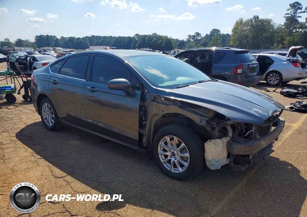 2017 Ford Fusion S VIN:3FA6P0G71HR274186 - 4