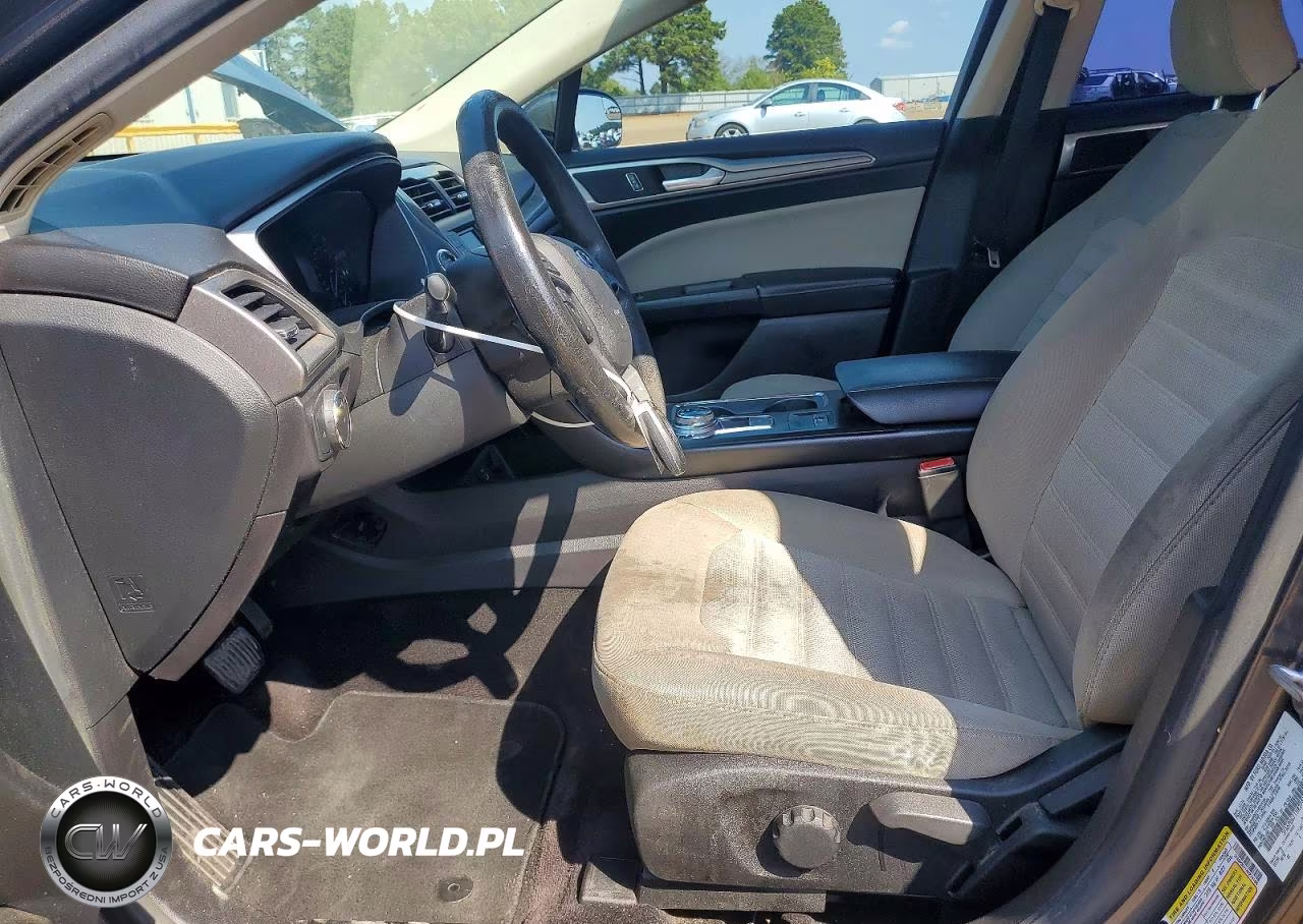 2017 Ford Fusion S VIN:3FA6P0G71HR274186 - 7