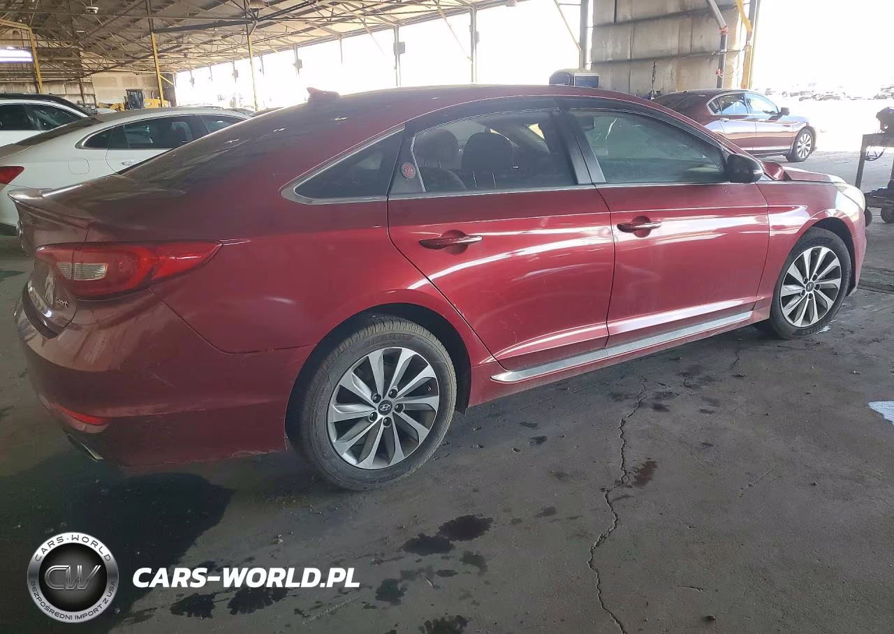 2016 Hyundai Sonata Sport VIN:5NPE34AF6GH326065 - 3