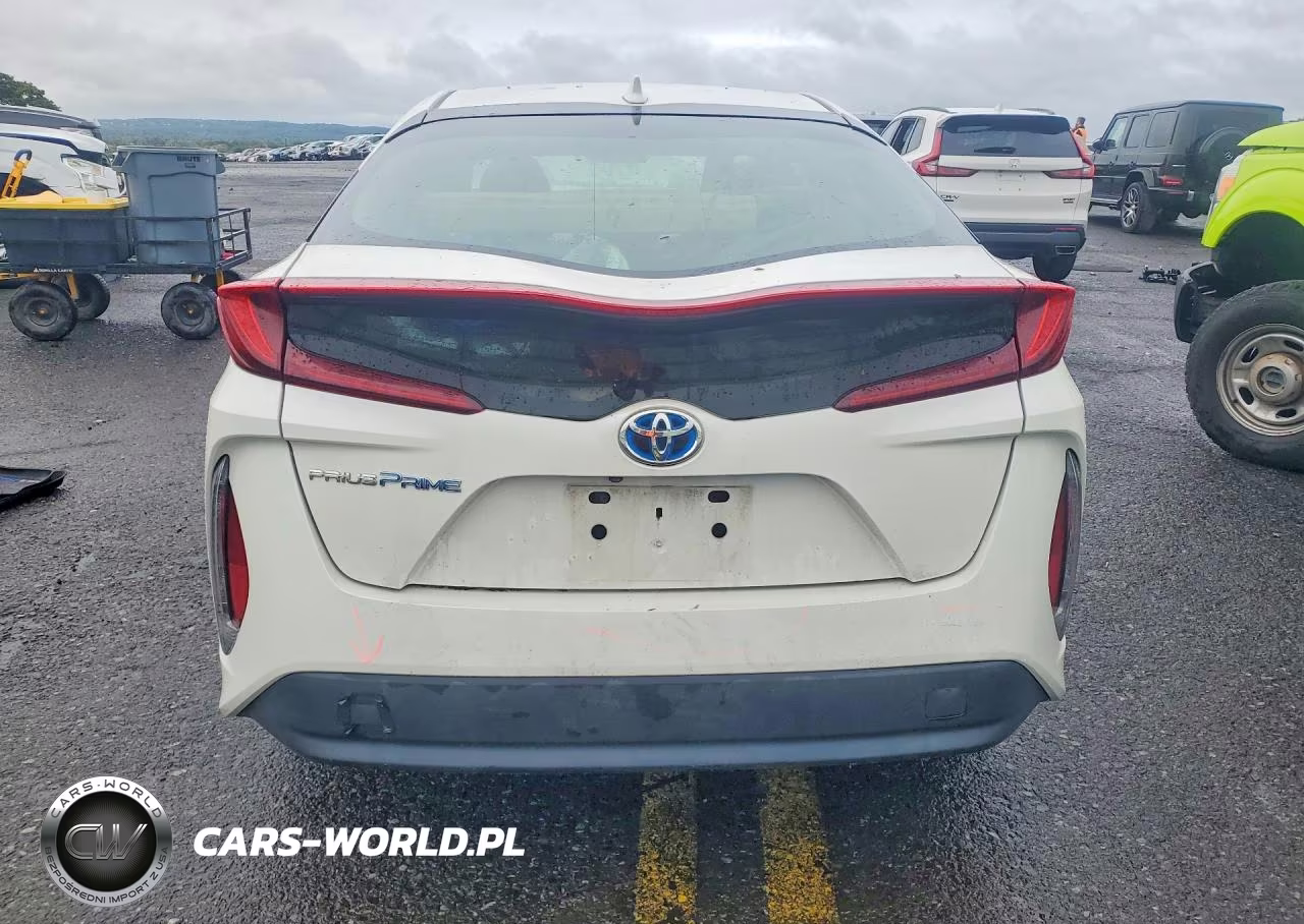 2018 Toyota Prius Prime Premium VIN:JTDKARFP9J3101990 - 6