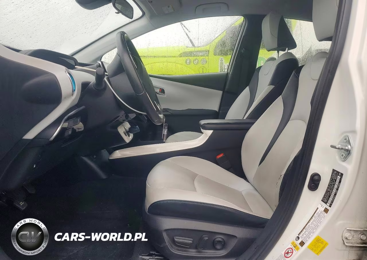 2018 Toyota Prius Prime Premium VIN:JTDKARFP9J3101990 - 7