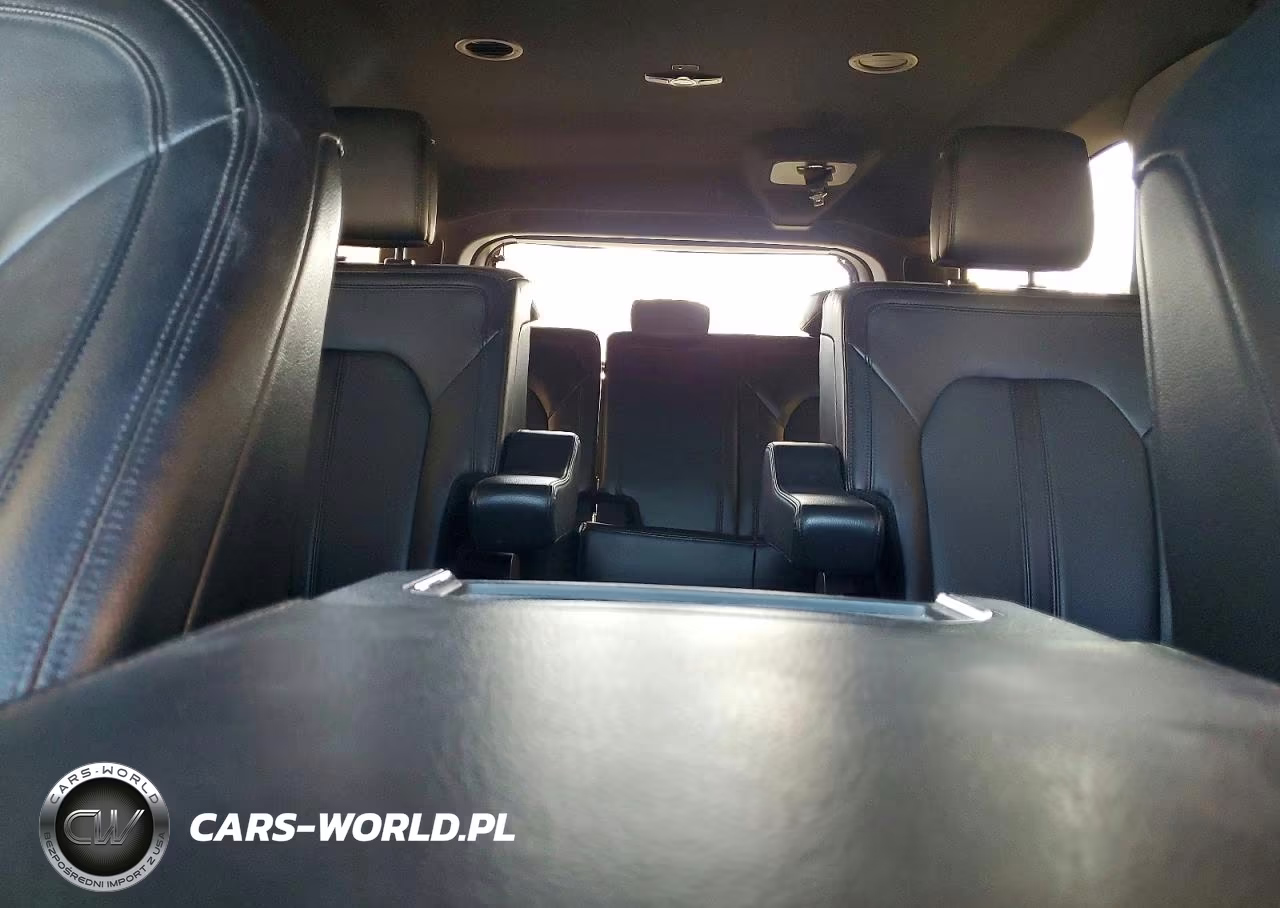2018 Ford Expedition Max Limited VIN:1FMJK1KT2JEA65458 - 10