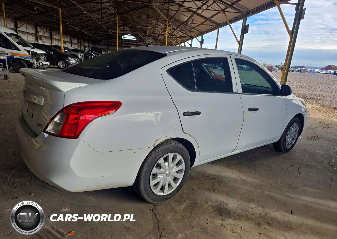 2014 Nissan Versa 1.6 S Plus VIN:3N1CN7AP8EL843704 - 3