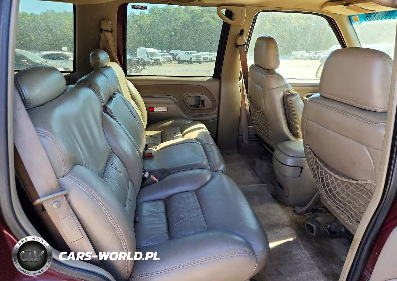 1999 Chevrolet Tahoe C1500 VIN:1GNEC13R3XJ525921 - 11