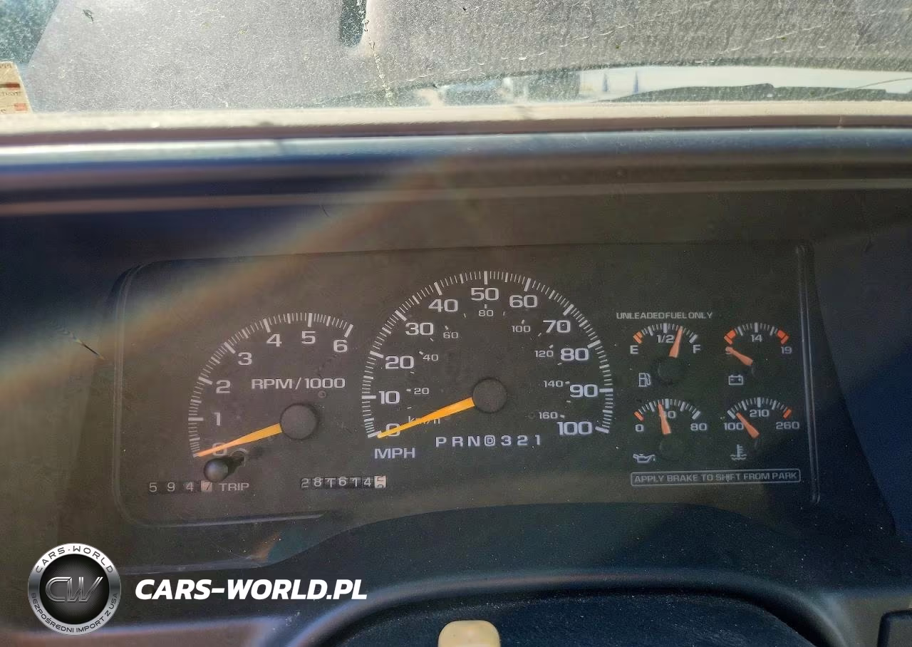 1999 Chevrolet Tahoe C1500 VIN:1GNEC13R3XJ525921 - 9