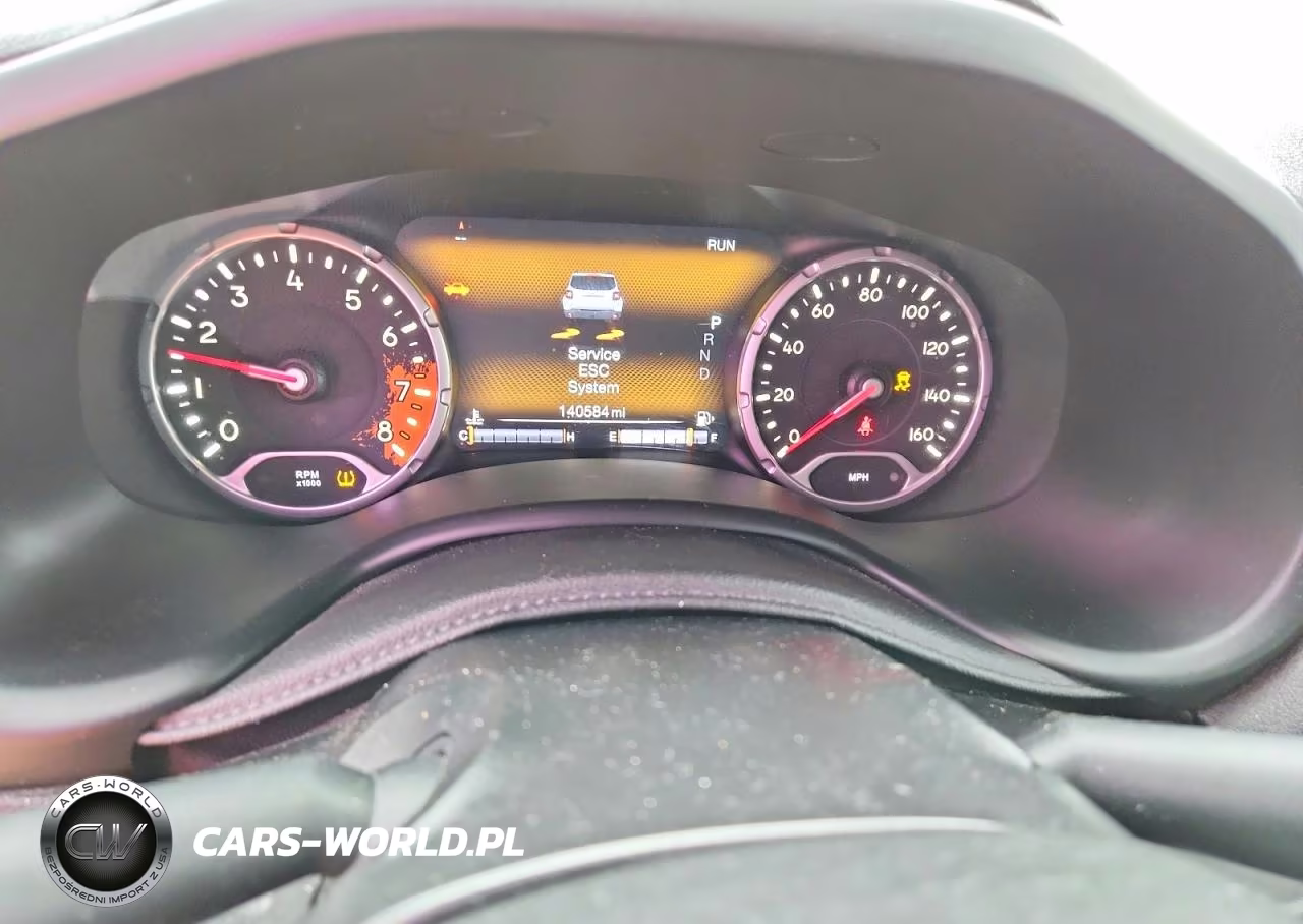 2017 Jeep Renegade Latitude VIN:ZACCJBBB4HPF68438 - 9