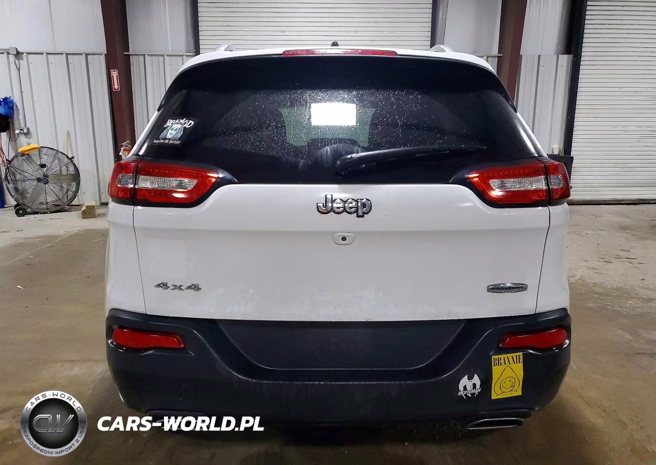 2015 Jeep Cherokee Latitude VIN:1C4PJMCS4FW725722 - 6