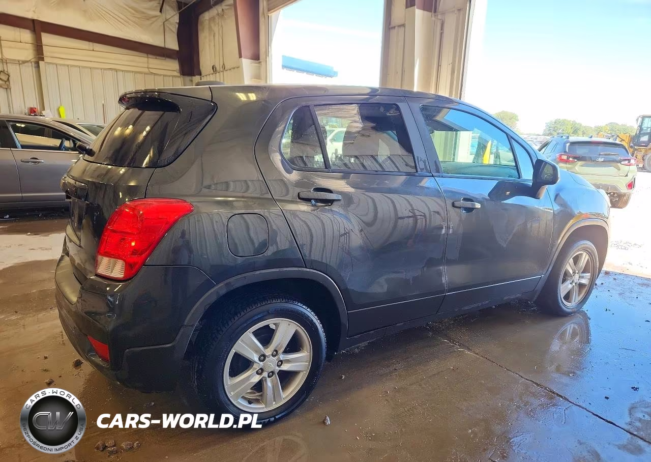2019 Chevrolet Trax Ls VIN:3GNCJKSB3KL249653 - 3